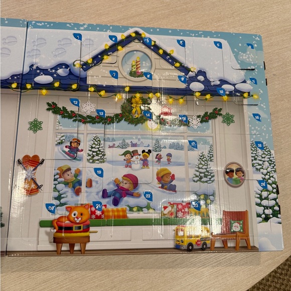 Fisher-Price Little People Holiday Playset - Advent Calendar - Picture 4 of 7